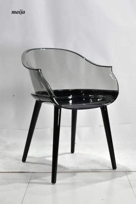 MIKA Scandinavian Acrylic Ghost Highchair from MIKA