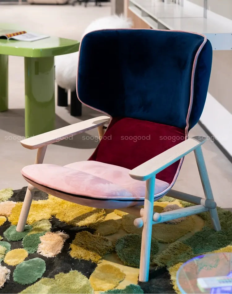 SOOGOOD Arisha Elegant French Medieval Armchair Classic Design from SOOGOOD