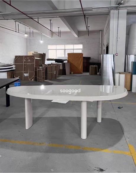 SOOGOOD Ilyana Chic Solid Wood Dining Table from SOOGOOD