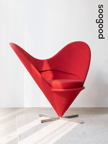 SOOGOOD Juniper Stylish Rotating Heart-Shaped Stand from SOOGOOD