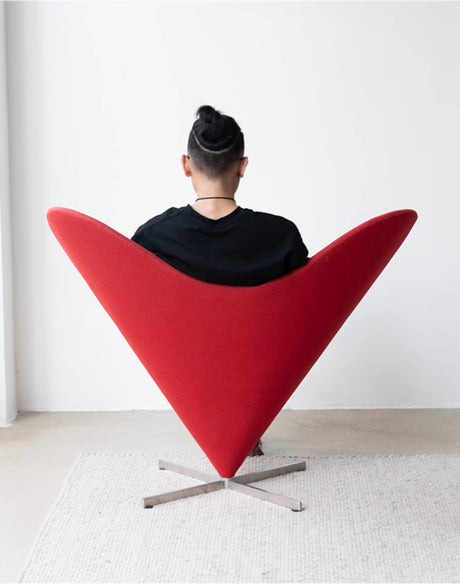 SOOGOOD Juniper Stylish Rotating Heart-Shaped Stand from SOOGOOD