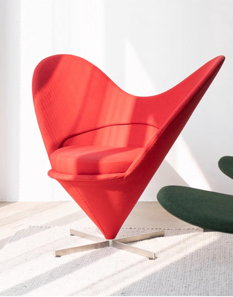 SOOGOOD Juniper Stylish Rotating Heart-Shaped Stand from SOOGOOD