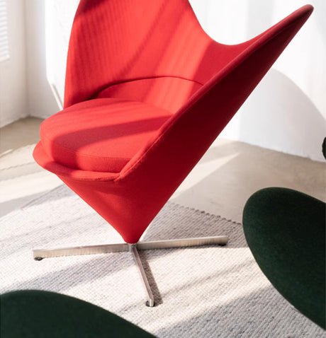 SOOGOOD Juniper Stylish Rotating Heart-Shaped Stand from SOOGOOD