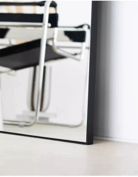 SOOGOOD Norrköping Elegant Minimalist Wall Hanging Mirror from SOOGOOD