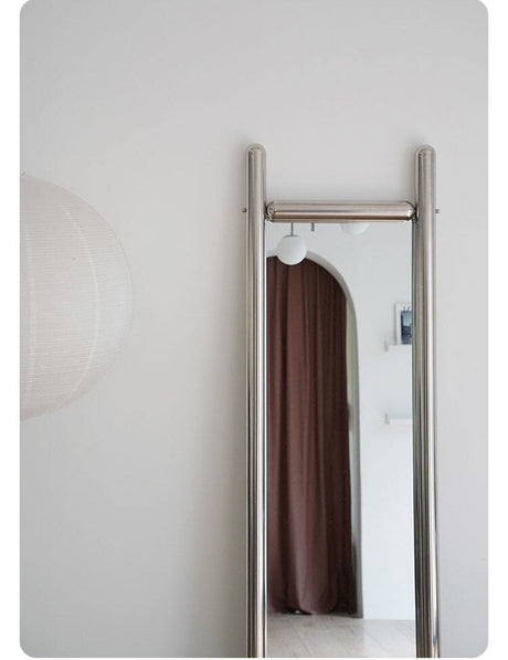 TELLS Amara Vintage Full-Body Retro Mirror from TELLS
