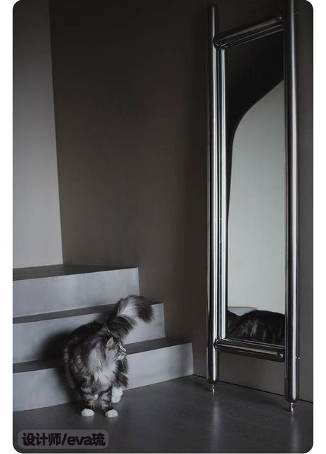 TELLS Amara Vintage Full-Body Retro Mirror from TELLS