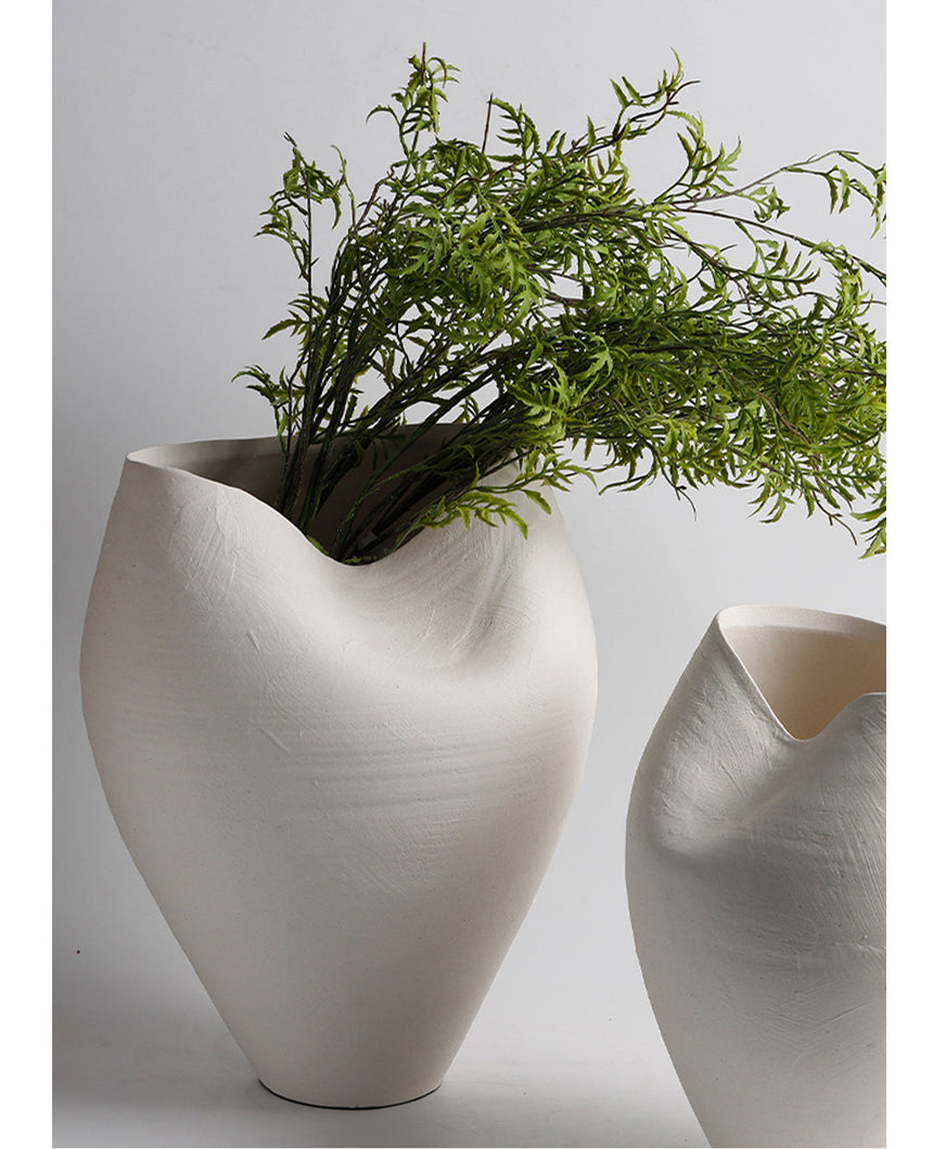 VAVINCI Amaterasu Elegant Notched Ceramic Vase from VAVINCI
