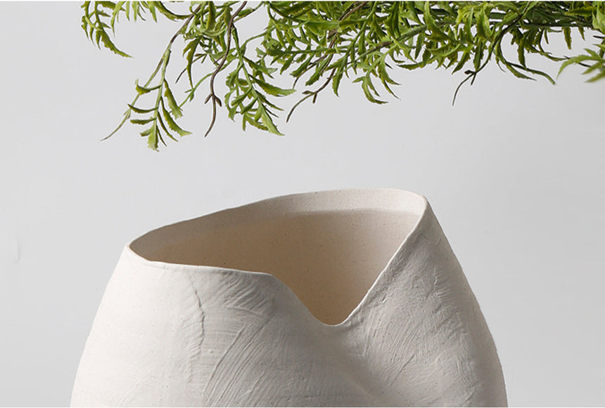 VAVINCI Amaterasu Elegant Notched Ceramic Vase from VAVINCI