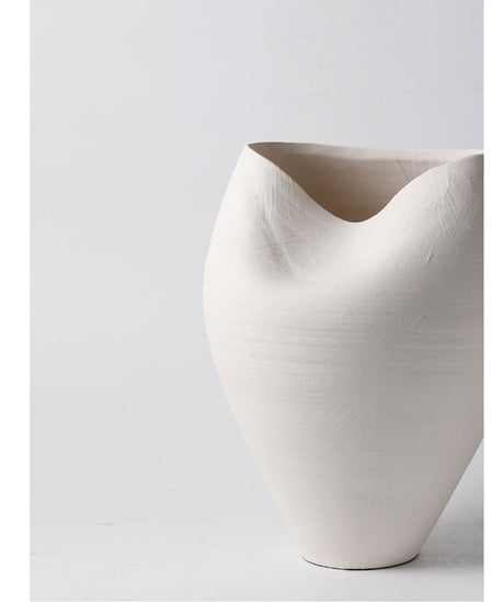 VAVINCI Amaterasu Elegant Notched Ceramic Vase from VAVINCI