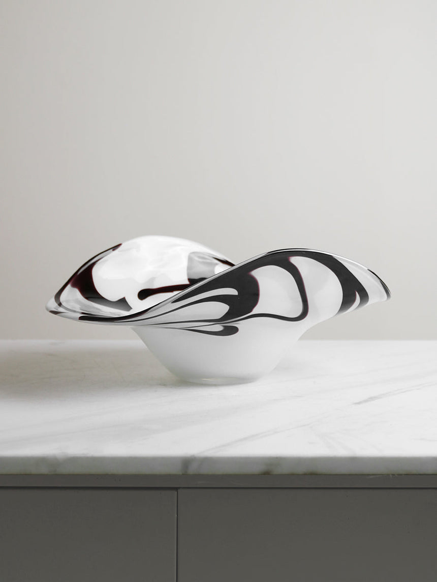 VAVINCI Elowen Elegant Two-Color Streamlined Glass Fruit Plate from VAVINCI