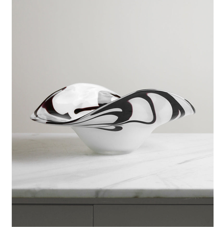 VAVINCI Elowen Elegant Two-Color Streamlined Glass Fruit Plate from VAVINCI