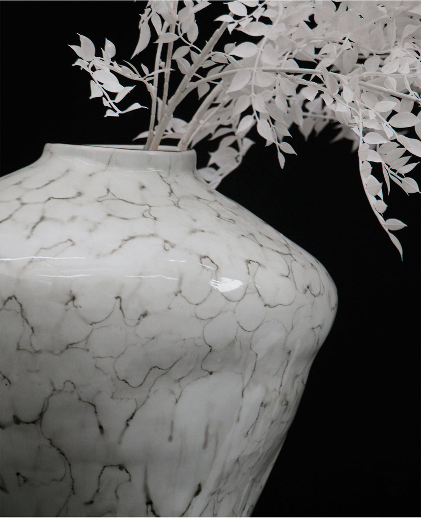 VAVINCI Isolde Elegant Chinese-Style Ceramic Flower Vase from VAVINCI