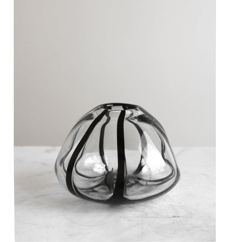 VAVINCI Mitsuki Elegant Glass Floral Centerpiece Vase from VAVINCI