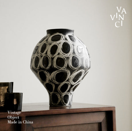 VAVINCI Zephyra Elegant Black Ceramic Vase from VAVINCI