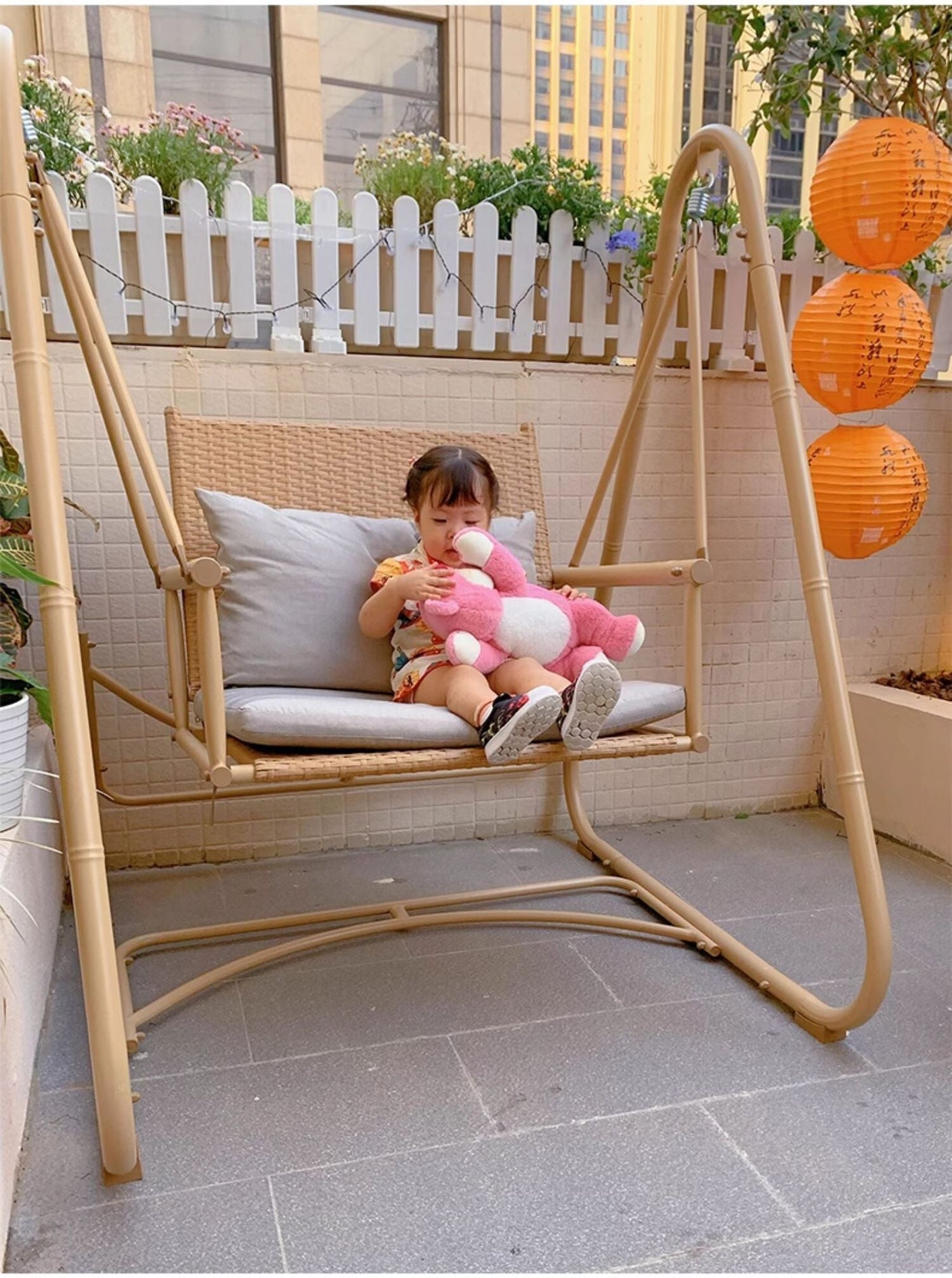 ZIYE Elowen Cozy Feature Swing Rocker from ZIYE