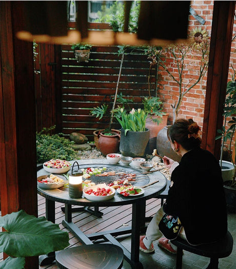 ZIYE Haruki Elegant Iron Grilling Table Set from ZIYE