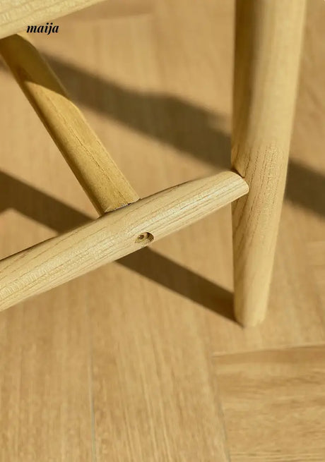Woven Shoe Changing Stool from IOI HOME
