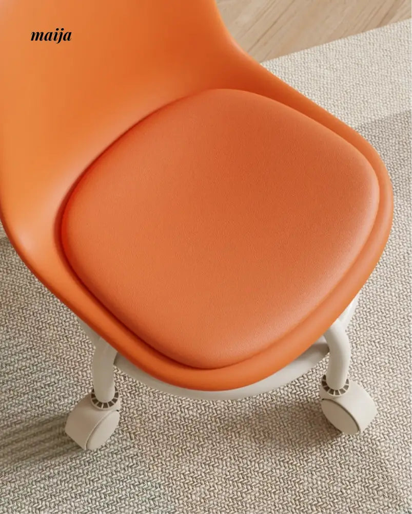 Lowe Pulley Baby Chair from maija