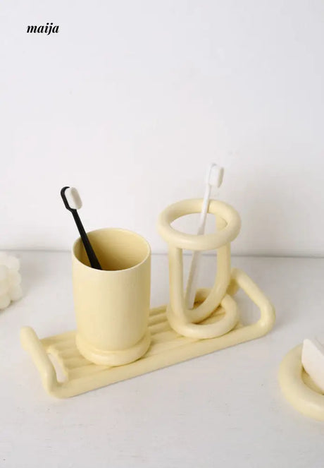 Chibi Toothbrush Cup from LENYVASEN