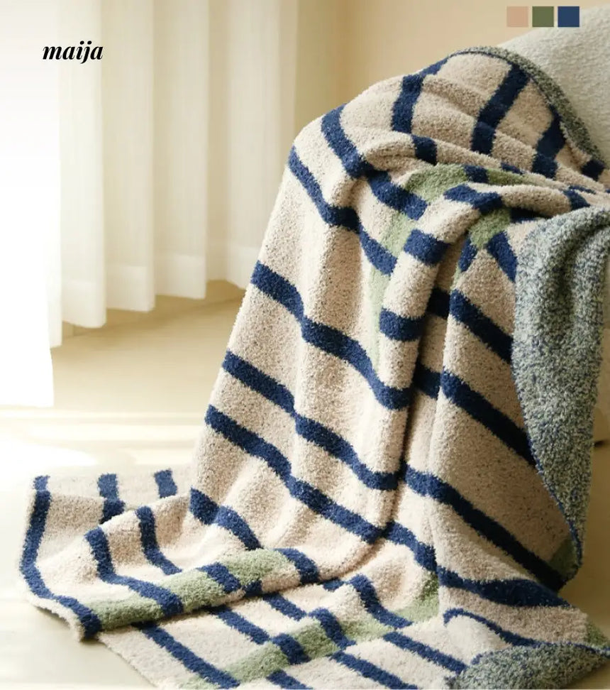 Norwegian Forest Light Blanket from milamila