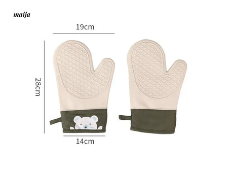 Polar Bear Oven Mitts from maija