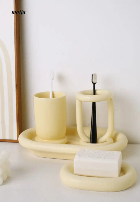 Chibi Toothbrush Cup from LENYVASEN