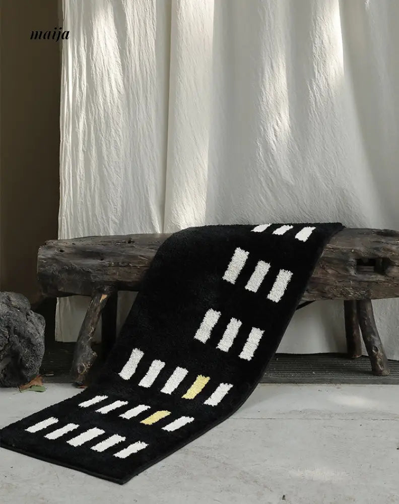Gareth Grid Bath Mat from Piihab
