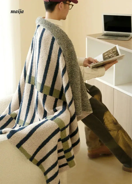 Norwegian Forest Light Blanket from milamila