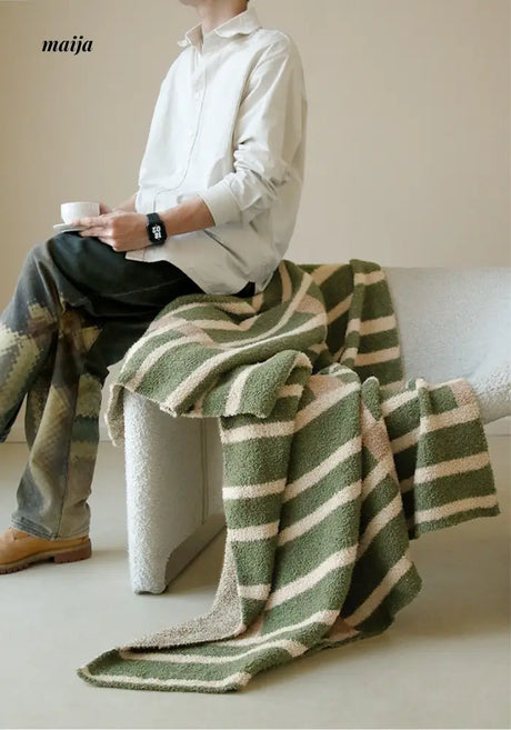 Norwegian Forest Light Blanket from milamila