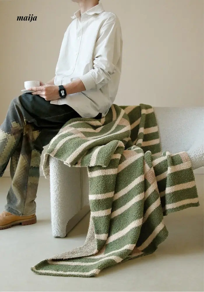 Norwegian Forest Light Blanket from milamila
