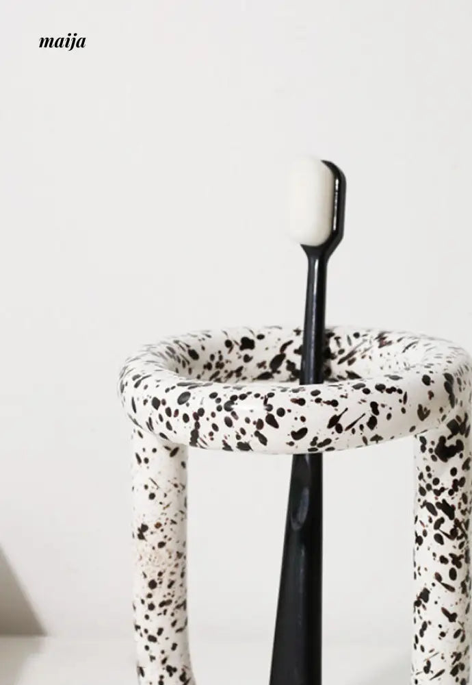 Chibi Toothbrush Rack from LENYVASEN