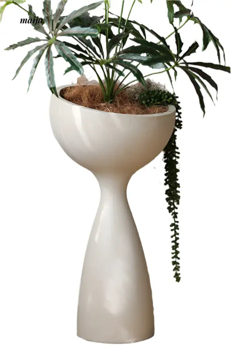 Alien Scoop Standing Flower Pot from Yuanjie Home
