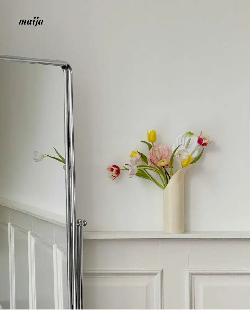 Gro Petal Vase from maija