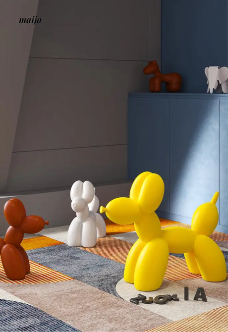 Balloon Doggo Plastic Chairs from maija