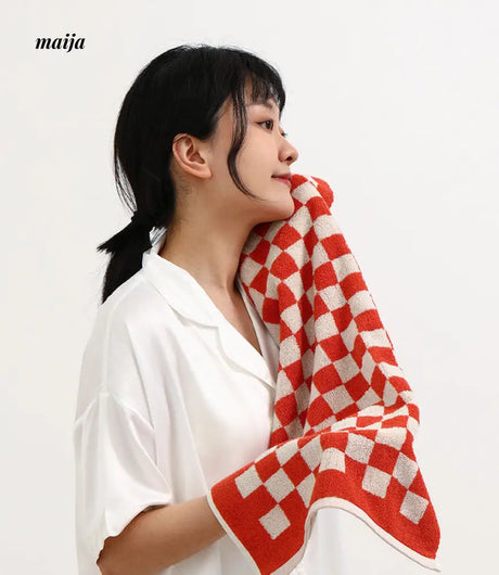 Colourful Checkmate Hand Towel from Nuanyou